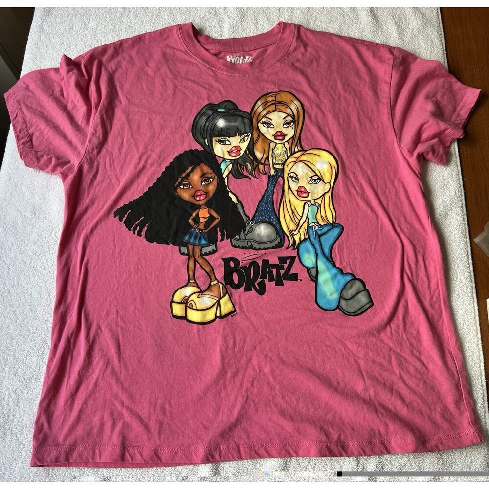 Bratz Pink Knit Graphic Print Short Sleeve T-Shirt Women's Size M0